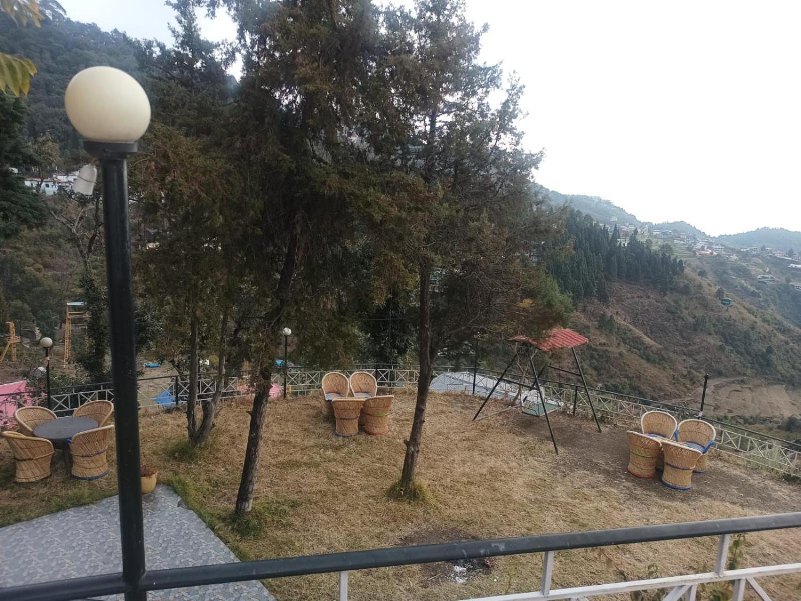 Hotel Himalayan Village มัสซูรี ภายนอก รูปภาพ