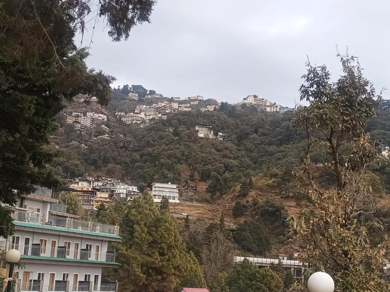 Hotel Himalayan Village มัสซูรี ภายนอก รูปภาพ